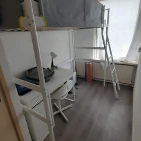Отдельная комната сдается в аренду за 650 € в месяц в Spijkenisse, Frans Halsstraat