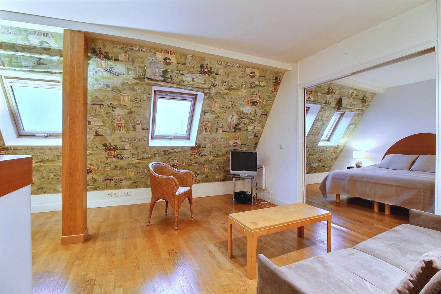Apartment for rent for €1,918 per month in Paris, Place des Ternes