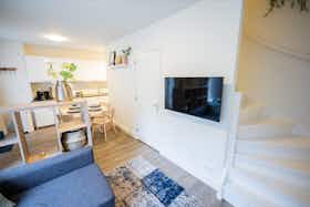 Квартира сдается в аренду за 3 456 € в месяц в Eindhoven, Stratumsedijk