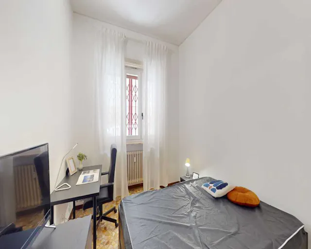 Private room in Via Anco Marzio, Milan (1432332) room image 2