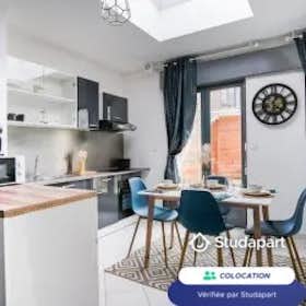 Private room for rent for €420 per month in Tourcoing, Rue François Fénelon