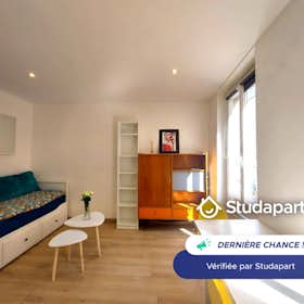 Apartment for rent for €850 per month in Paris, Passage Gustave Lepeu