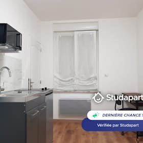 Apartment for rent for €500 per month in Lille, Rue de la Justice