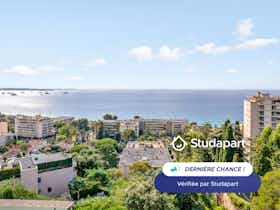 Apartment for rent for €850 per month in Cannes, Avenue de l'Amiral Wester Wemyss