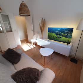 Apartment for rent for €1,600 per month in Bilbao, Montano etxaldea