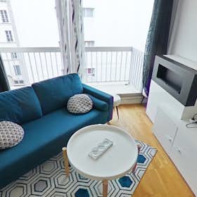 Apartment for rent for €1,500 per month in Paris, Rue du Rendez-Vous