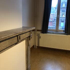 Private room for rent for €545 per month in Ixelles, Boulevard Général Jacques