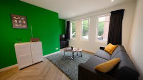 Apartament de închiriat pentru 3.132 EUR pe lună în Eindhoven, Rechtestraat