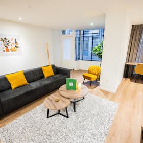 Apartament de închiriat pentru 2.916 EUR pe lună în Tiel, Weerstraat