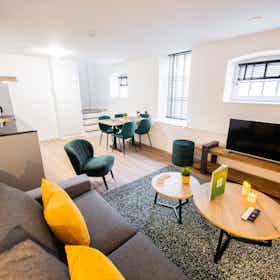 Appartement à louer pour 2 268 €/mois à Tiel, Weerstraat
