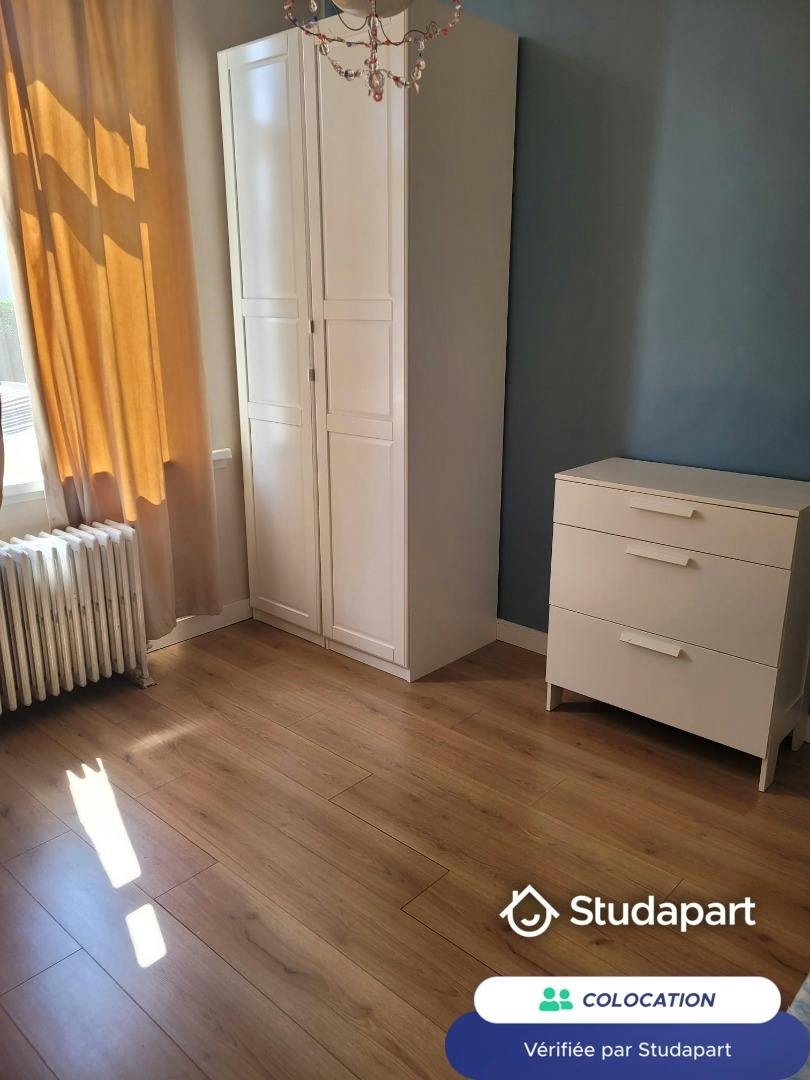 Private room for rent on Rue le Fort, Lille - Plus