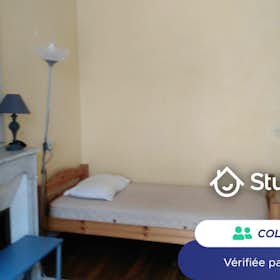 Private room for rent for €1,100 per month in Paris, Rue Poirier-de-Narçay