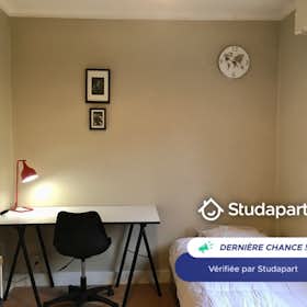 Casa for rent for 380 € per month in Aulnoy-lez-Valenciennes, Chemin Vert
