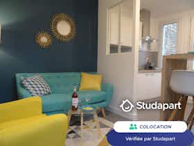 Private room for rent for €397 per month in Niort, Rue du 24 Février