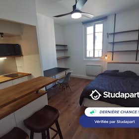 Apartamento for rent for € 540 per month in Rouen, Rue d'Ernemont