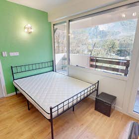 WG-Zimmer for rent for 828 CHF per month in Étrembières, Impasse Clémence de Genève