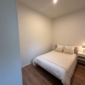 Apartment for rent for €849 per month in Porto, Rua de Silva Porto