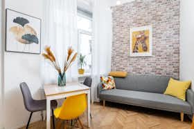 Apartment for rent for PLN 7,696 per month in Warsaw, ulica Chmielna