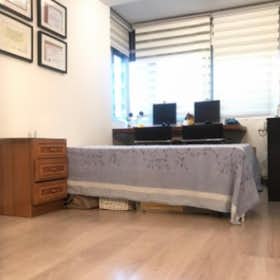 Private room for rent for €600 per month in Leganés, Calle Monegros