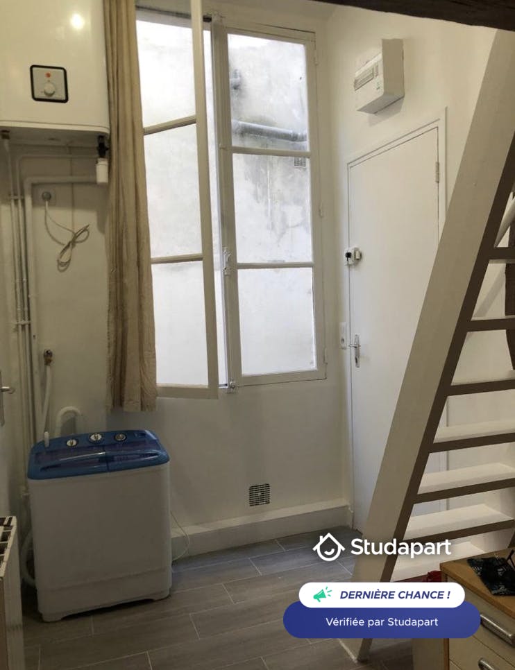Apartment for rent for €570 per month in Versailles, Rue du Vieux Versailles