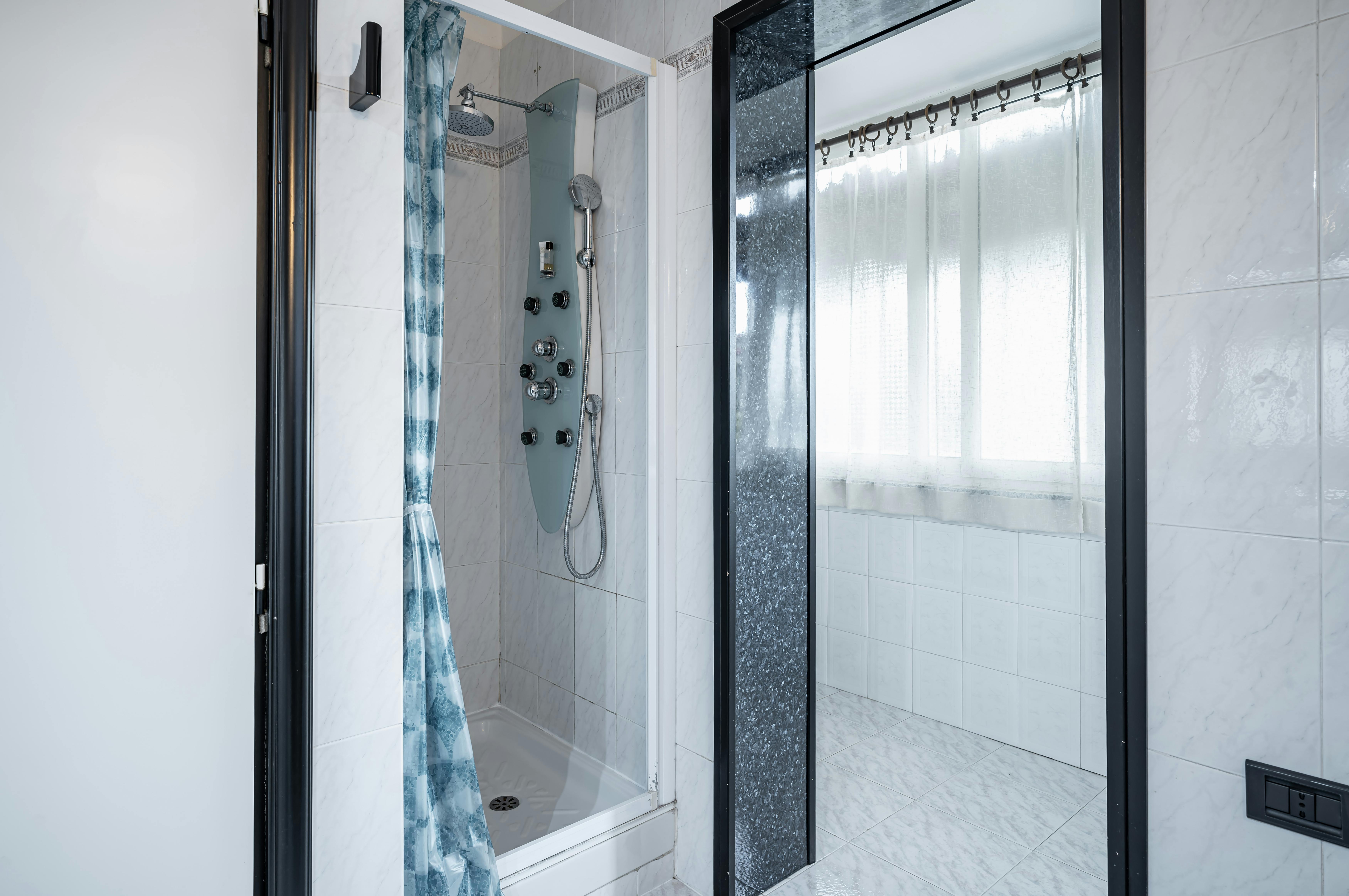 Double room Quartu Sant'elena, 1 bed, 30m² — photo 8