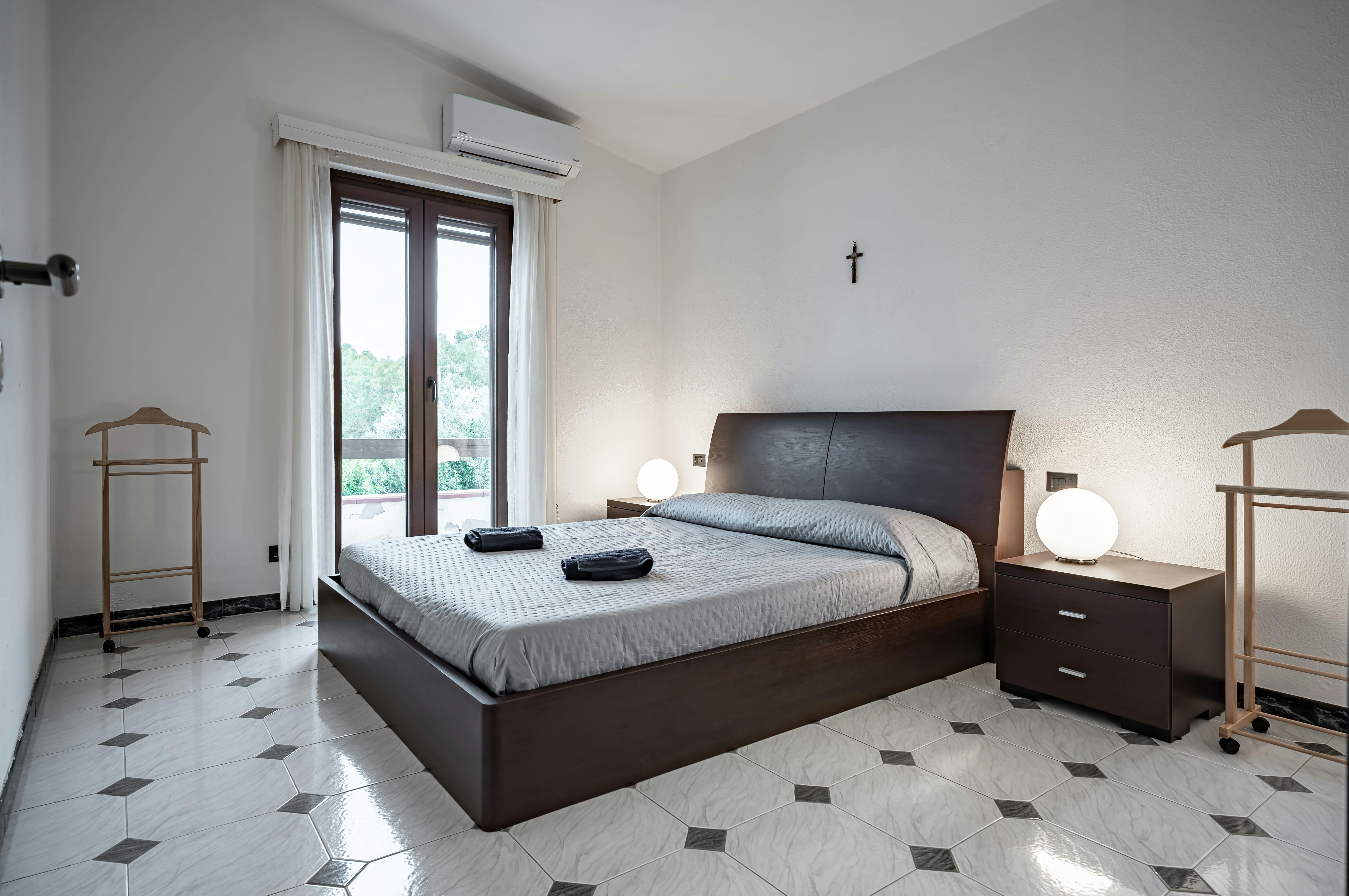 Gedeelde kamer te huur voor € 1.300 per maand in Quartu Sant'Elena, Via Montecatini
