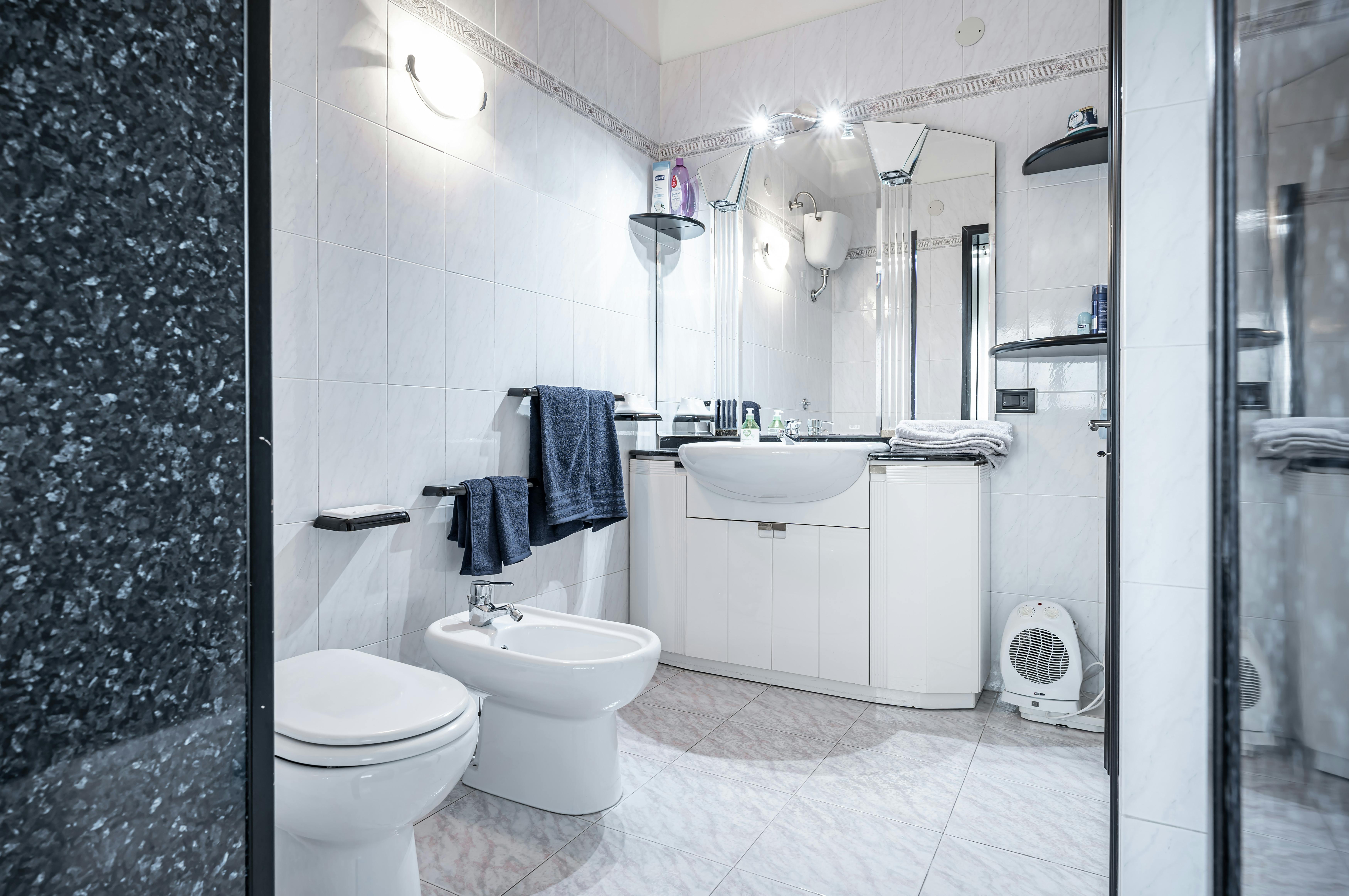 Double room Quartu Sant'elena, 1 bed, 30m² — photo 4