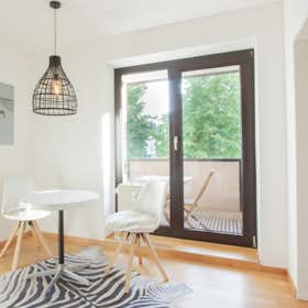 公寓 正在以 €1,850 的月租出租，其位于 Düsseldorf, Ziegeleiweg