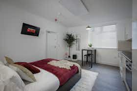 单间公寓 正在以 £2,350 的月租出租，其位于 Blackpool, Lord Street