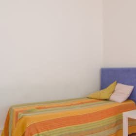 Private room for rent for €500 per month in Lisbon, Rua Francisco Sanches
