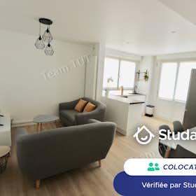 Private room for rent for €420 per month in Vandœuvre-lès-Nancy, Rue du Docteur Gadol