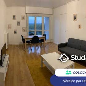 Private room for rent for €460 per month in Saint-Ouen-l’Aumône, Rue Maurice Dampierre