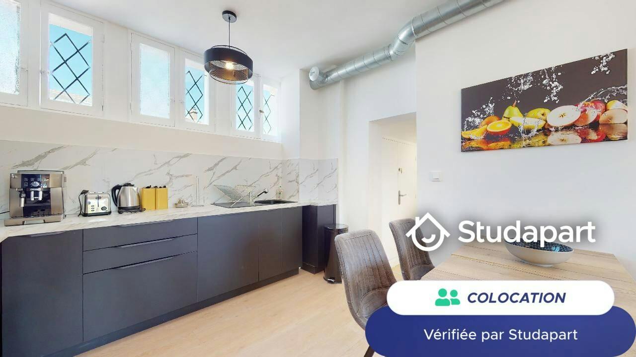 Private room for rent on Rue Gaston Turpin, Nantes - Plus