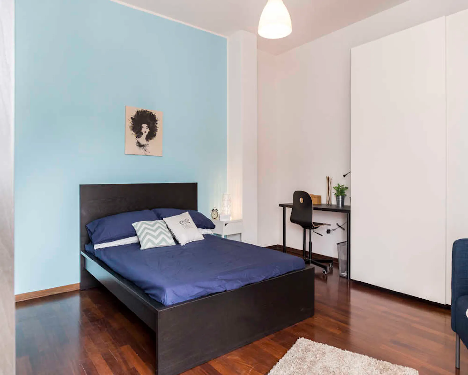 Via Giuseppe Frua, Milan preview