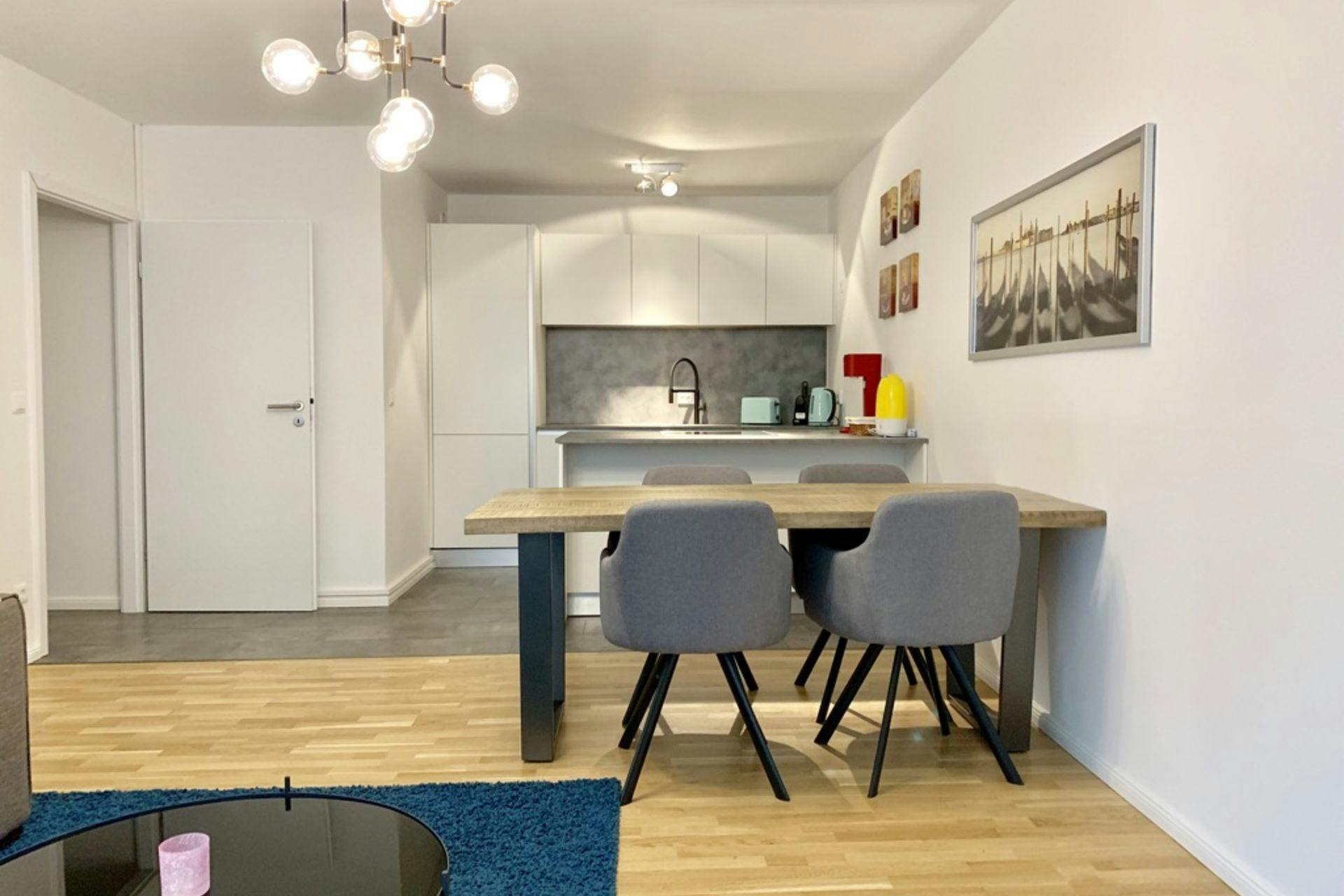 Schlangenbader Straße, Berlin preview