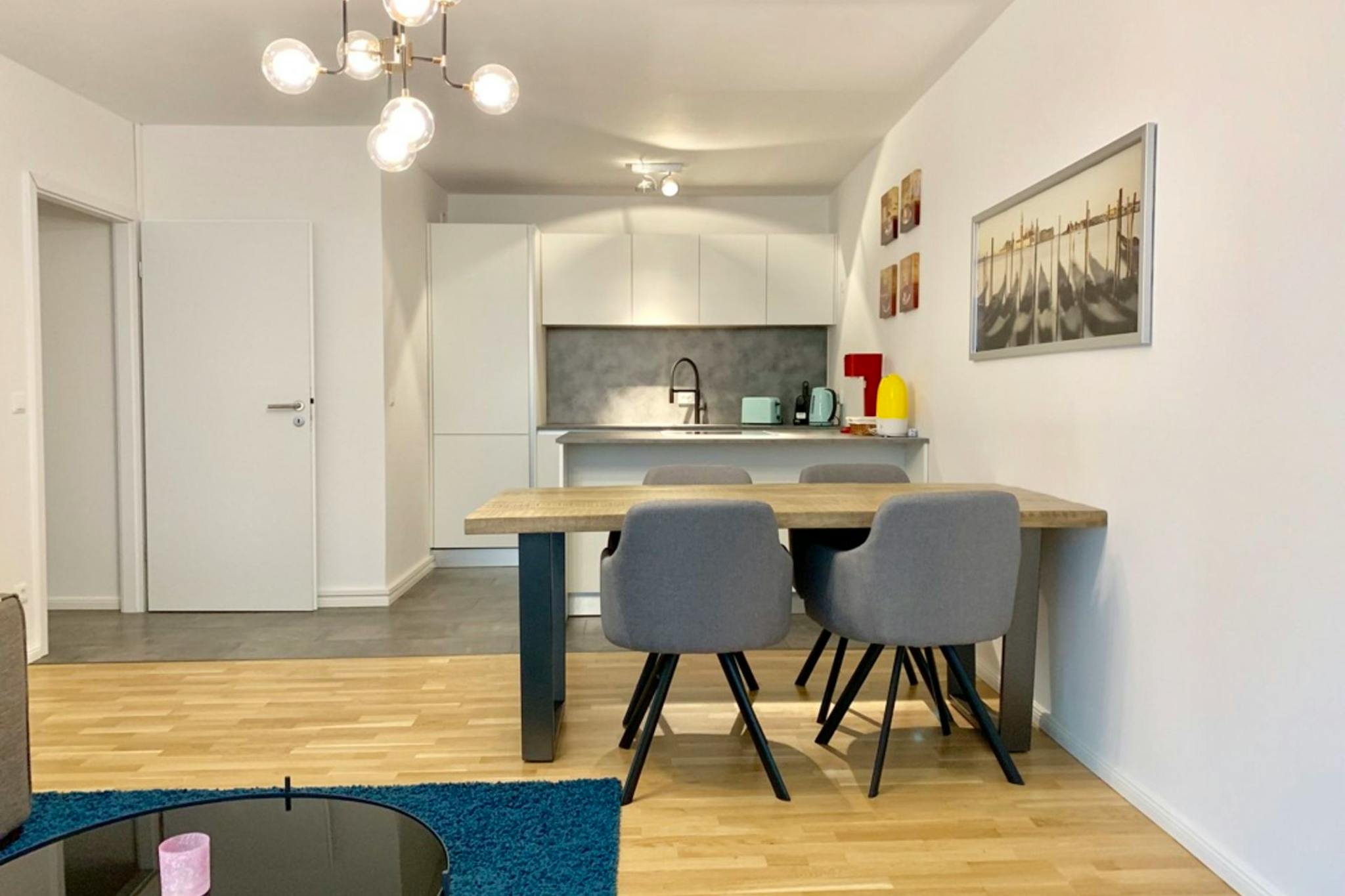 Schlangenbader Straße, Berlin preview