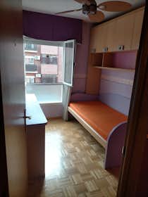 Cameră privată de închiriat pentru 350 EUR pe lună în Torrejón de Ardoz, Calle Pizarro