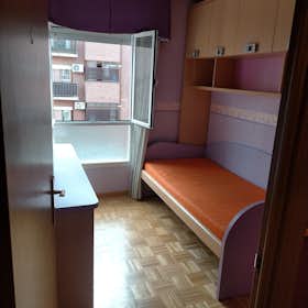 Chambre privée à louer pour 350 €/mois à Torrejón de Ardoz, Calle Pizarro