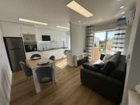 Apartament de închiriat pentru 1.650 EUR pe lună în Oeiras, Rua Instituto Conde de Agrolongo