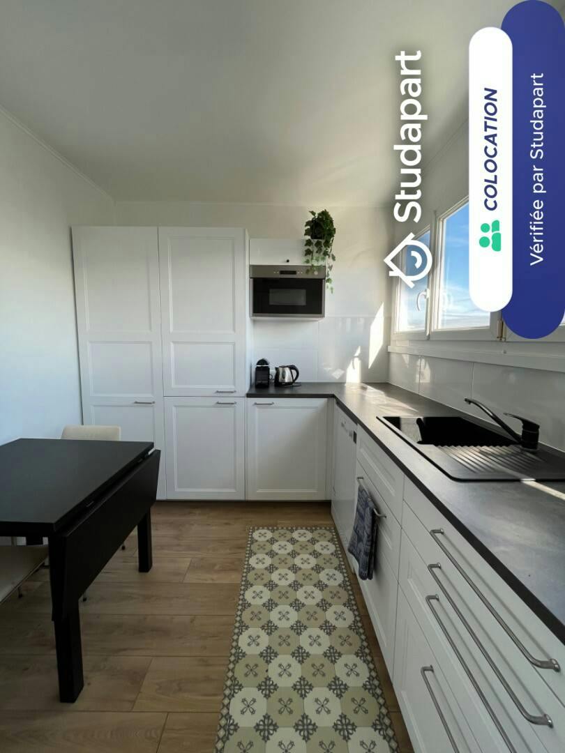 Private room for rent on Cours de Luze, Bordeaux - Plus