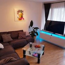 Apartment for rent for €2,040 per month in Köln, Mauritiuswall