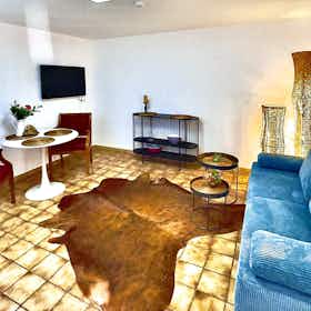 Apartment for rent for €1,499 per month in Grafing bei München, Dorfstraße