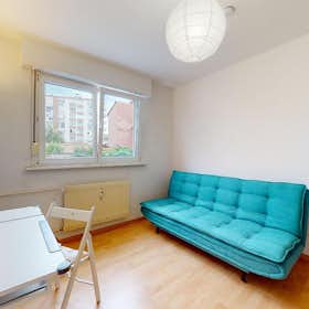 WG-Zimmer for rent for 485 € per month in Colmar, Rue du Galtz