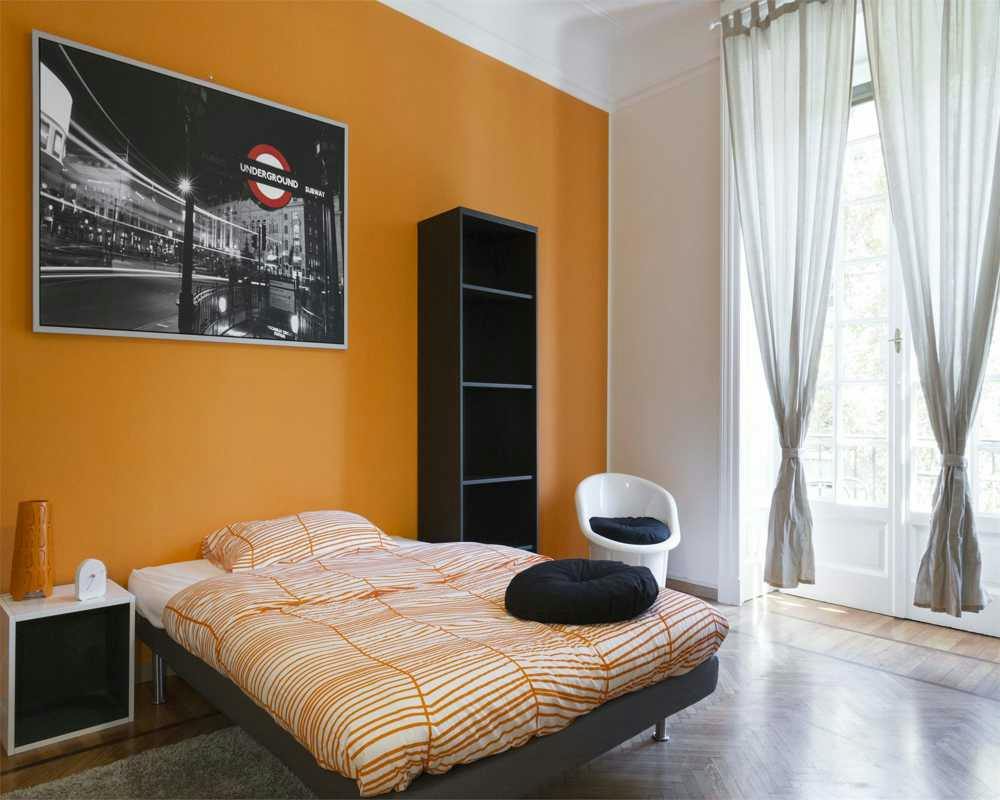 Viale Abruzzi, Milan preview