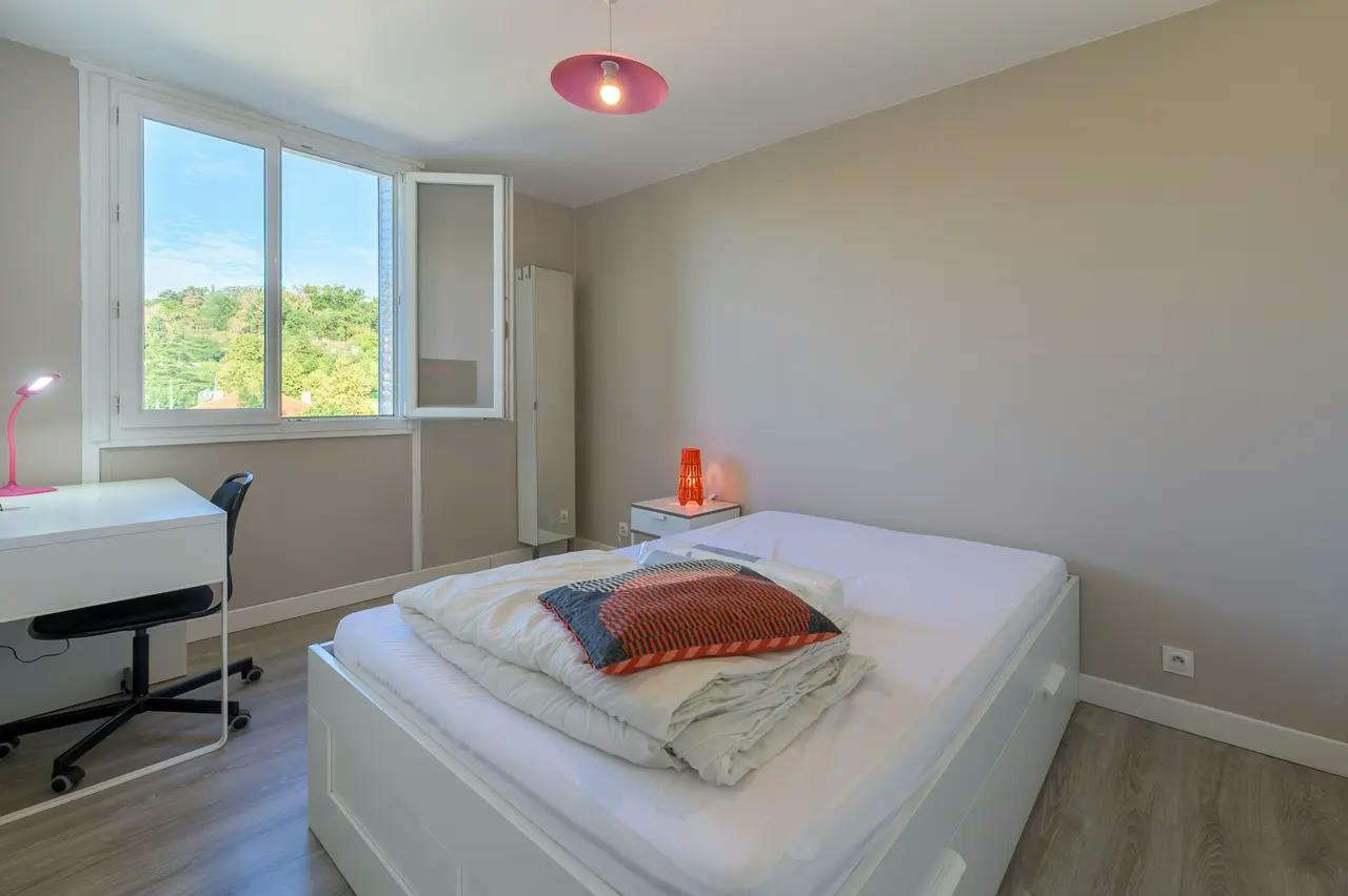Rue Henri Brosse, Oullins-Pierre-Bénite preview