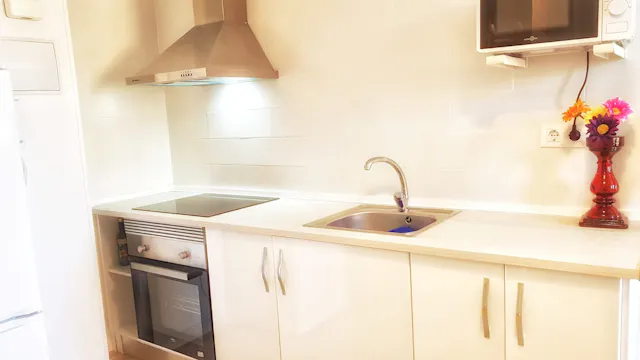 Apartment in Carrer Vidal de Canelles, Valencia (1436541) room image 2