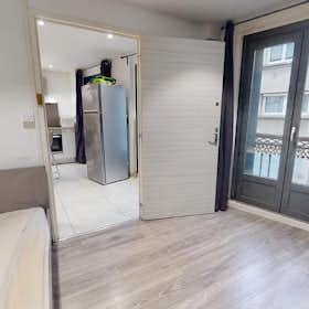 Private room for rent for €300 per month in Saint-Étienne, Rue du Coin
