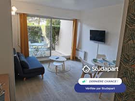 Apartament de închiriat pentru 650 EUR pe lună în Caen, Résidence de la Roseraie