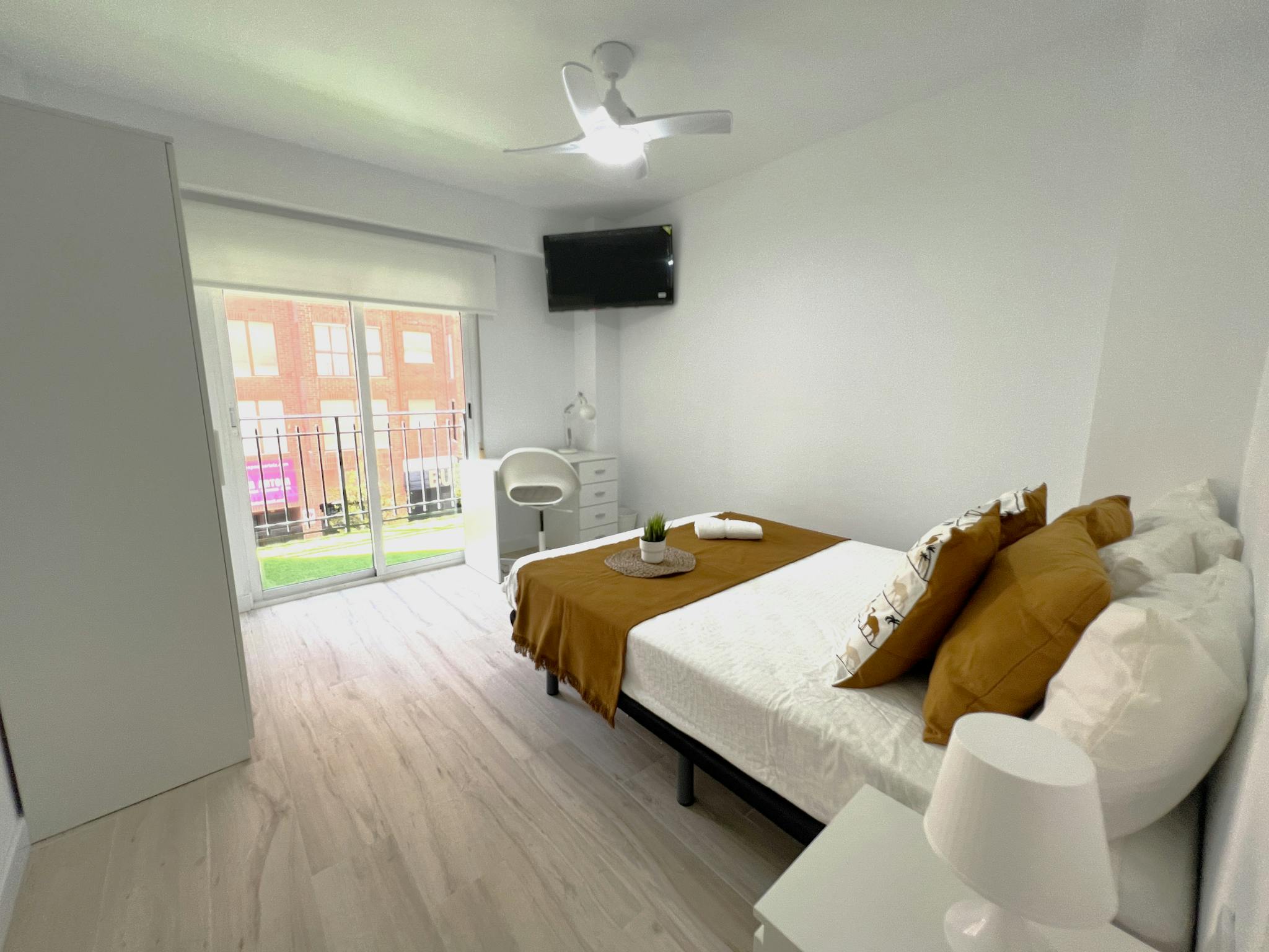 Carrer Poeta Artola, Valencia preview