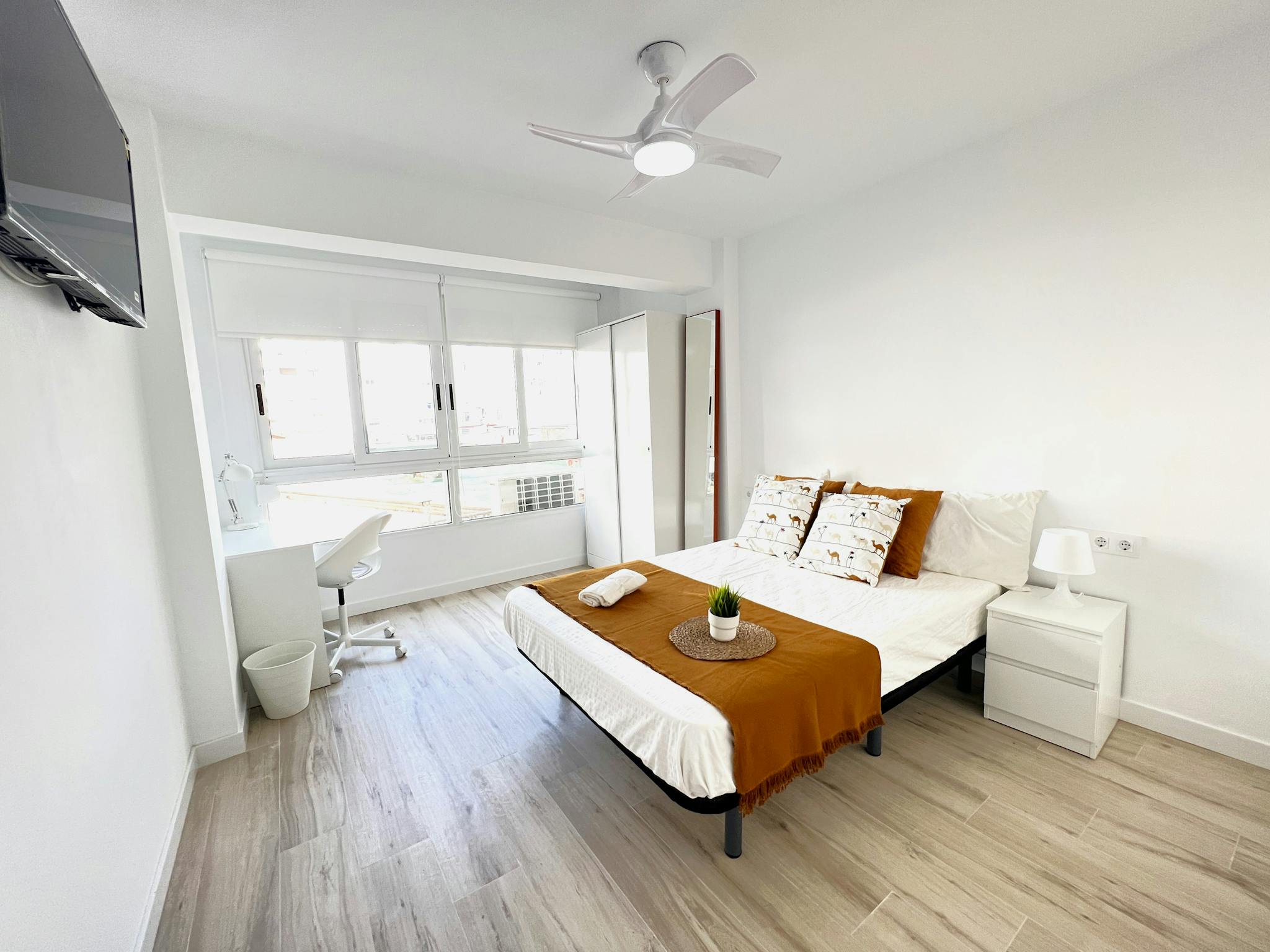 Carrer Poeta Artola, Valencia preview